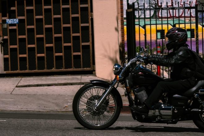 Dalle cafe racer alle cruiser: Le moto da 125cc ideali per i principianti e i motociclisti di bassa statura